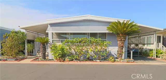 Santa Ana, CA 92703,323 N Euclid Street 99