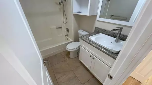 Santee, CA 92071,8732 Crossway CT 33