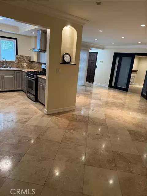 Los Angeles, CA 90049,11370 W Sunset BLD B