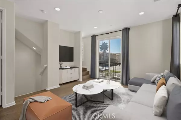 Van Nuys, CA 91405,14729 Sherman WAY