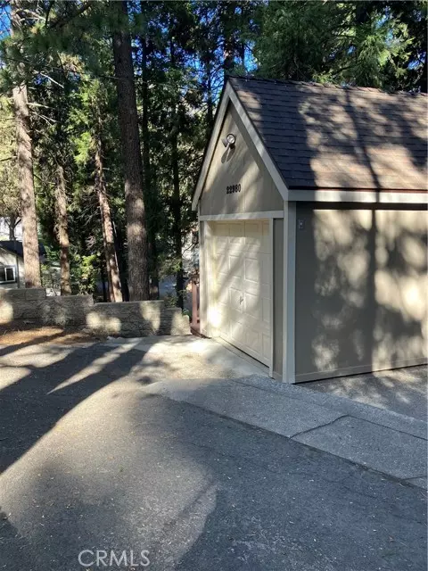 22980 Crest Forest DR, Crestline, CA 92325