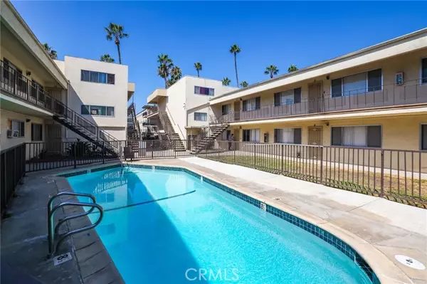 3430 Elm Ave 11, Long Beach, CA 90807