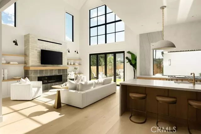 510 Catalina DR, Newport Beach, CA 92663