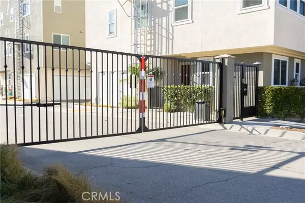 Sylmar, CA 91342,13219 Shaw LN