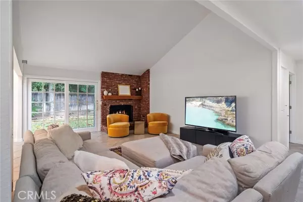 Mission Viejo, CA 92691,25902 Via Del Sur