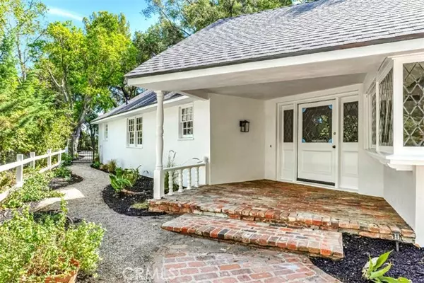 Encino, CA 91436,16920 Strawberry