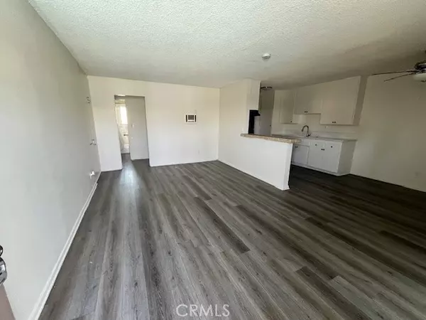 Palm Springs, CA 92262,686 E Cottonwood RD 1