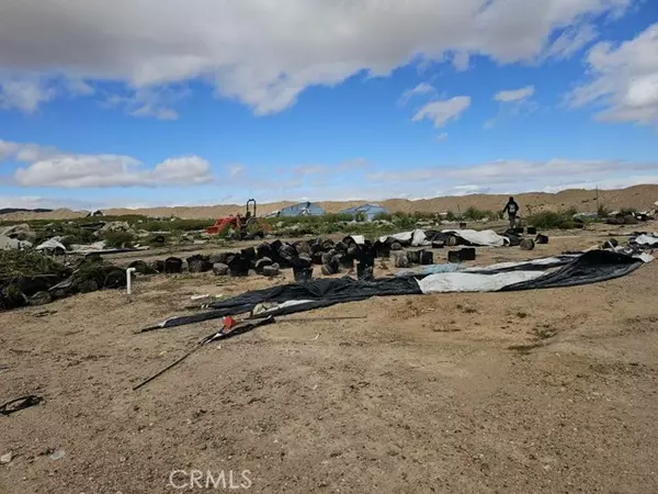 22775 El Privilegio, Adelanto, CA 92301