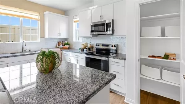 Rialto, CA 92376,1666 Phantom LN
