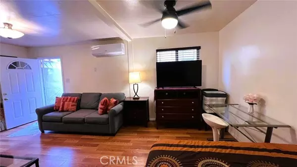 Palm Springs, CA 92264,583 Calle Abronia B