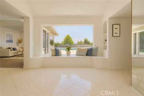 Rancho Palos Verdes, CA 90275,5726 Sunmist DR