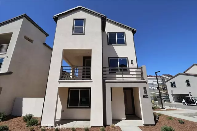 Valencia, CA 91381,27328 Bear Paw LN
