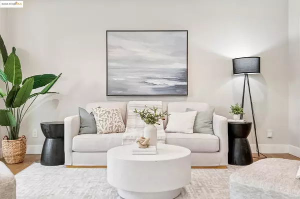 Oakland, CA 94610,901 E 28th St