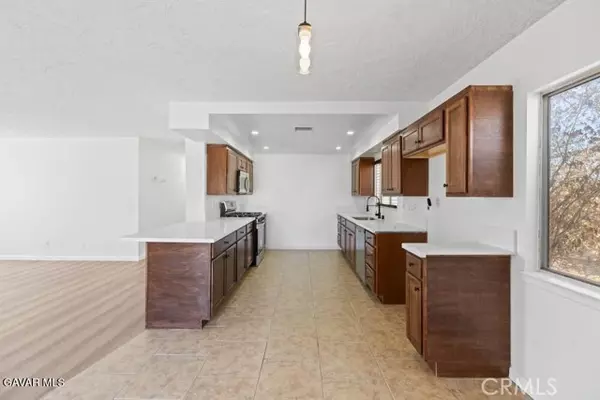 Rosamond, CA 93560,79 79 72nd