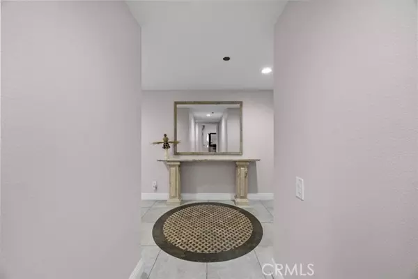 Redondo Beach, CA 90277,512 Esplanade 303