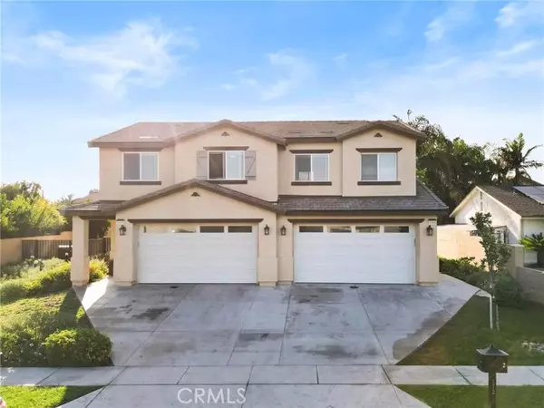 Rialto, CA 92376,572 N Teakwood