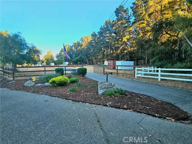 1372 E Clark AVE, Santa Maria, CA 93455