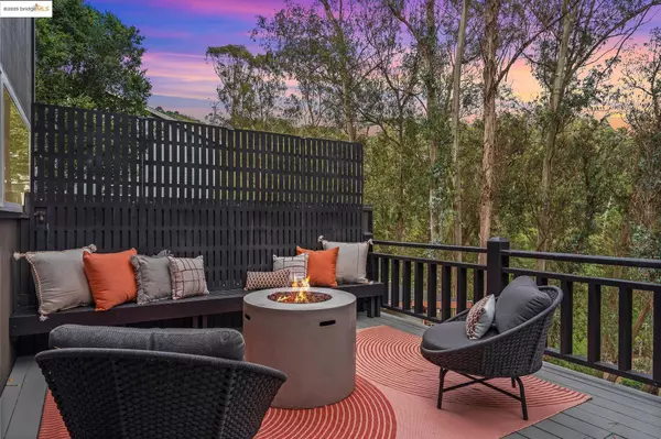 Oakland, CA 94611,6931 Pinehaven RD