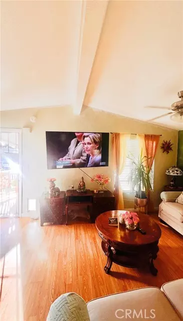 Sylmar, CA 91342,13120 Bradley 44