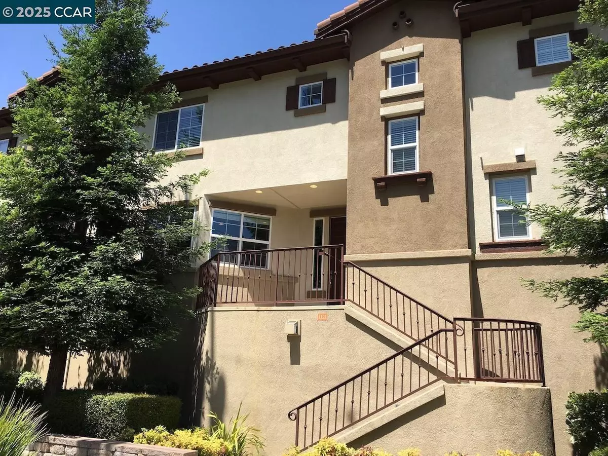 Martinez, CA 94553,1121 Haven St