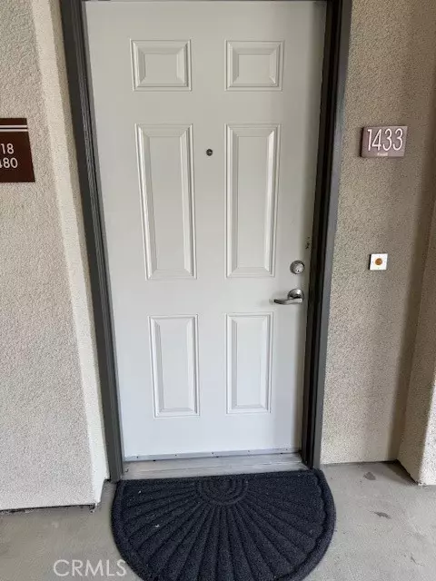 1 1433 Scholarship, Irvine, CA 92612
