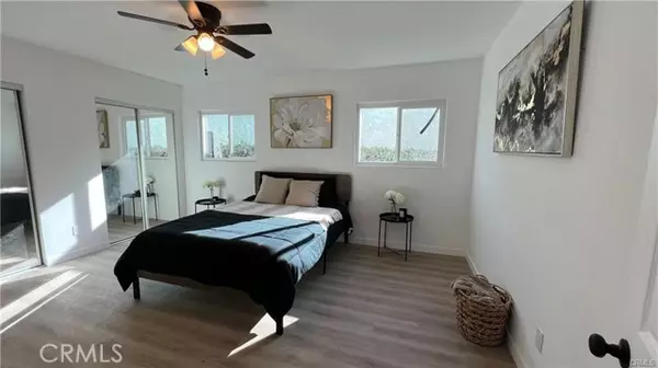 Los Angeles, CA 90019,1445 S Cloverdale AVE 1