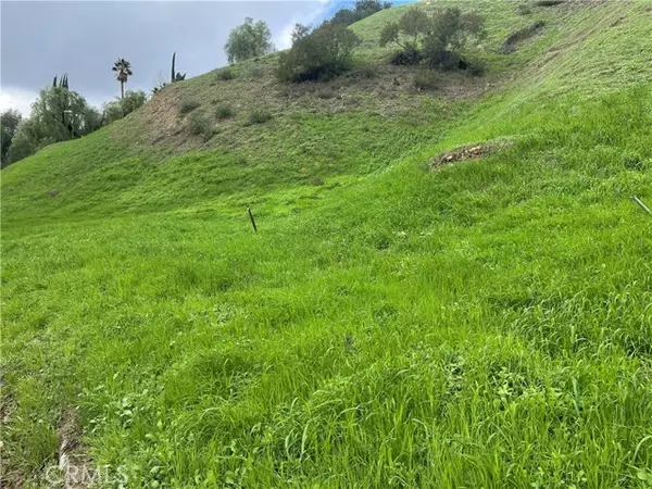 Woodland Hills, CA 91364,4704 GALENDO