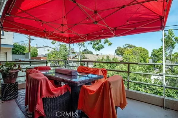 Redondo Beach, CA 90277,114 S Prospect 6