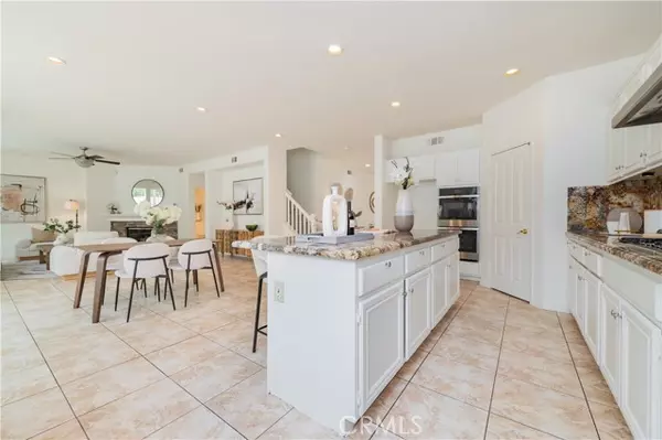 Irvine, CA 92606,27 Maryland
