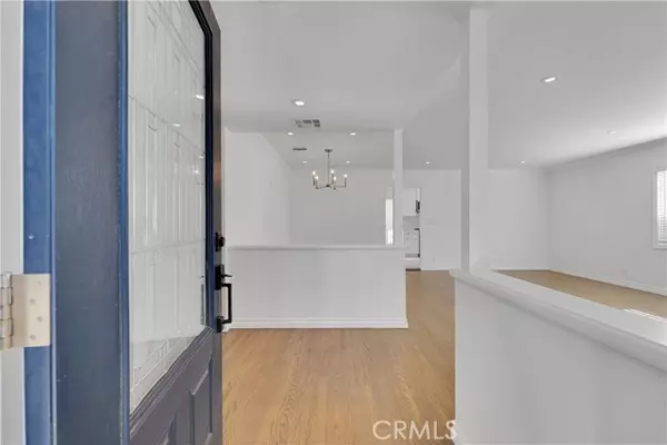 Burbank, CA 91506,114 S Lamer ST