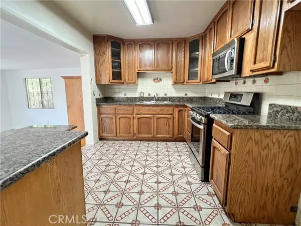 La Puente, CA 91746,717 717 Sandsprings
