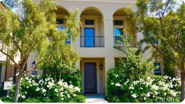 162 Overbrook, Irvine, CA 92620