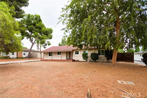 910 W Valencia Mesa, Fullerton, CA 92835