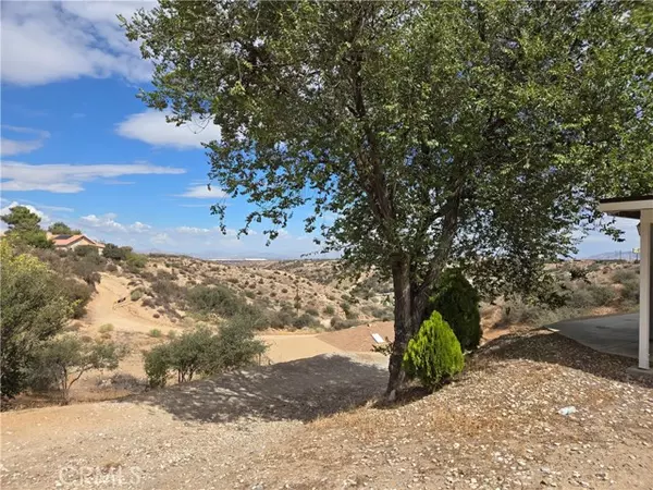 Oak Hills, CA 92344,6467 Oak Hill B