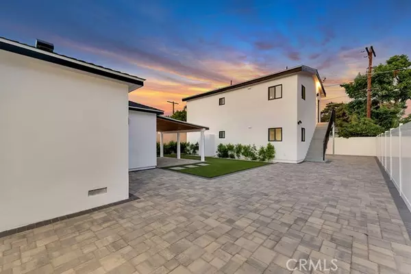 Valley Glen, CA 91401,6156 Colbath