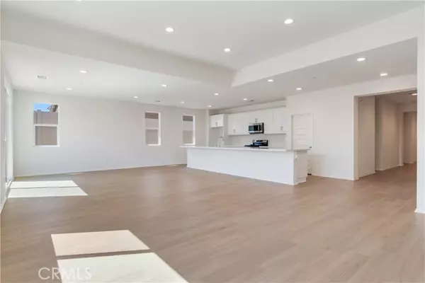 Hesperia, CA 92344,9051 Carson AVE