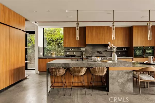 Los Angeles, CA 90036,540 N Gardner ST