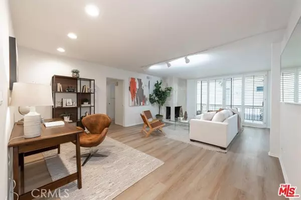 11970 Montana 217, Brentwood, CA 90049