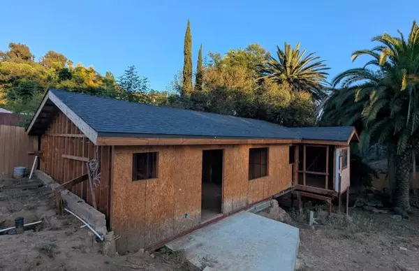 25734 Willow LN, Escondido, CA 92026