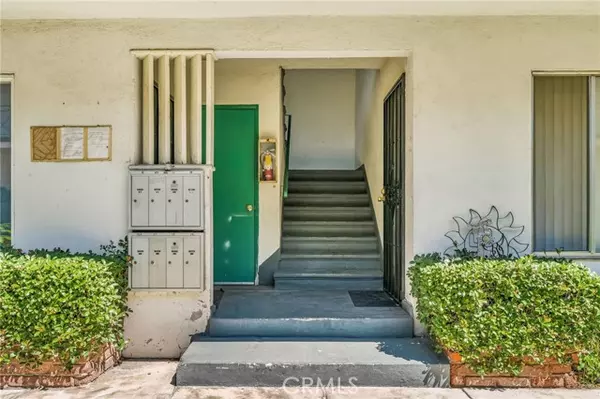 Valley Village, CA 91607,5828 Unit 2 Whitsett