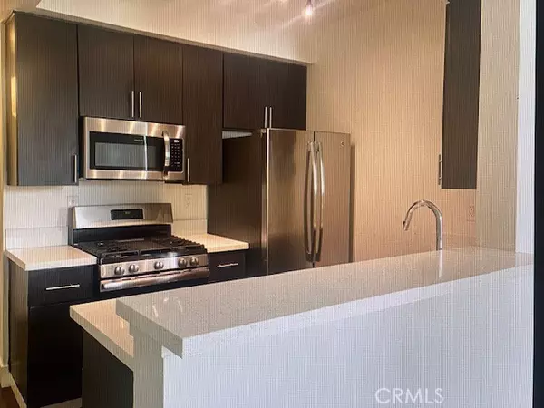 Los Angeles, CA 90024,10983 10983 Wellworth AVE