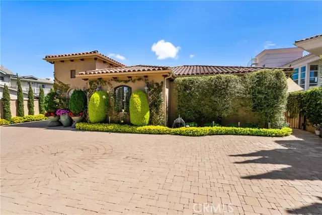 20382 SW Cypress ST, Newport Beach, CA 92660