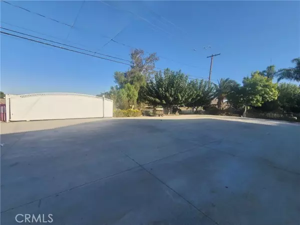 Perris, CA 92570,24895 Theda ST