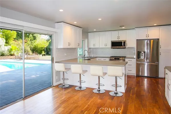 Woodland Hills, CA 91364,19756 Collier ST