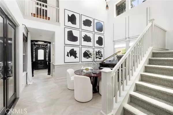 Irvine, CA 92602,8 Upland