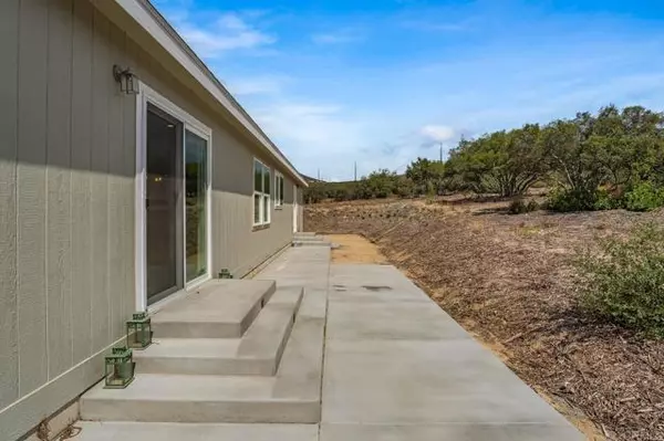 Campo, CA 91906,2203 Hyde Park LN