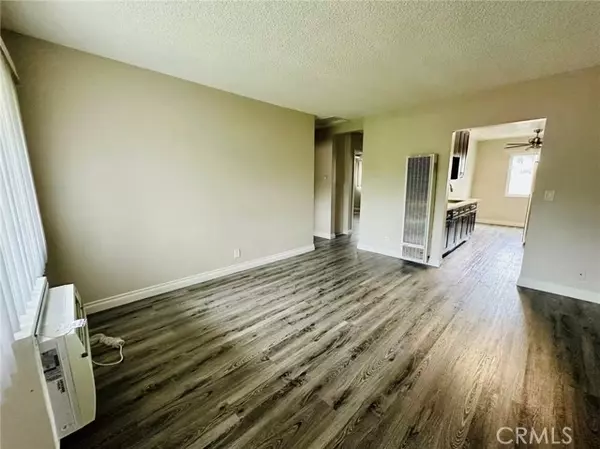 Azusa, CA 91702,933 N Alameda AVE 5