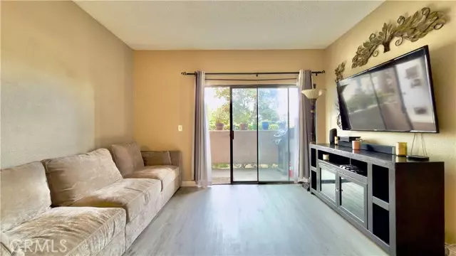 10943 Laurel CYN, San Fernando, CA 91340
