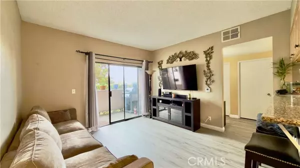 San Fernando, CA 91340,10943 Laurel CYN