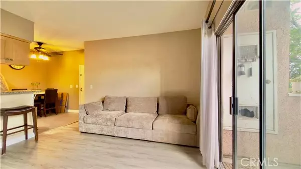 San Fernando, CA 91340,10943 Laurel CYN